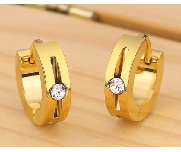 Mark-Up Lone Stone Huggies Earring - Image 5