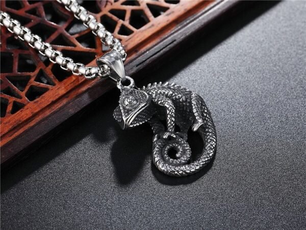 Vintage 3D Silver Chameleon Chain - Image 2
