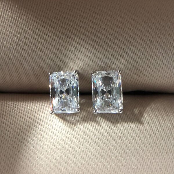 925 Silver Emerald Cut Diamond Earring - Image 4