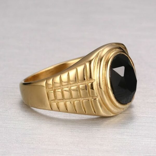 Black Stone Retro Jubilee Ring - Image 4