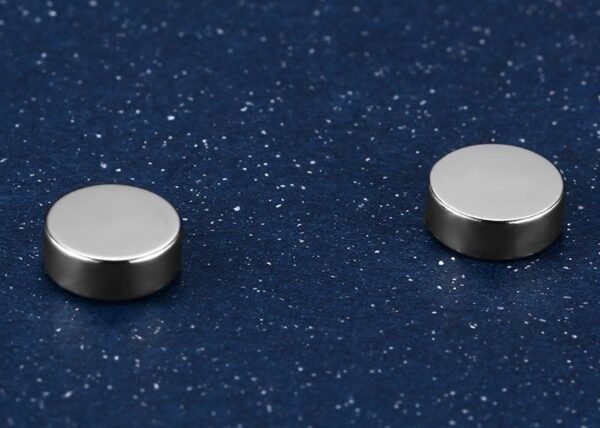 Stainless Silver 2 sided Magnetic Earring ME-043 - Image 2