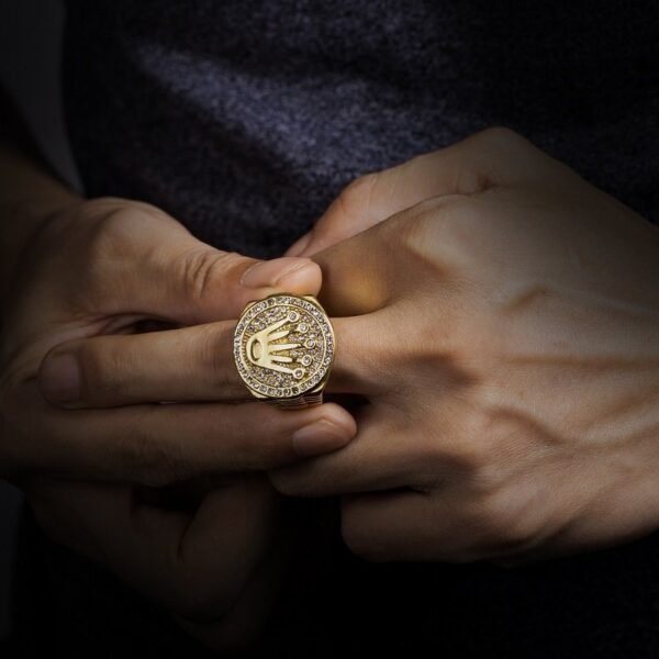 Gold Earl Crown Ring
