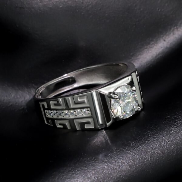 Eleganio Men's VVS Moissanite Diamond Ring - Image 4