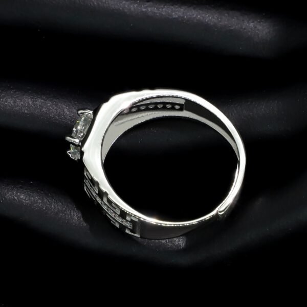 Eleganio Men's VVS Moissanite Diamond Ring - Image 3